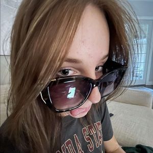 Meet your Posher, Katelyn